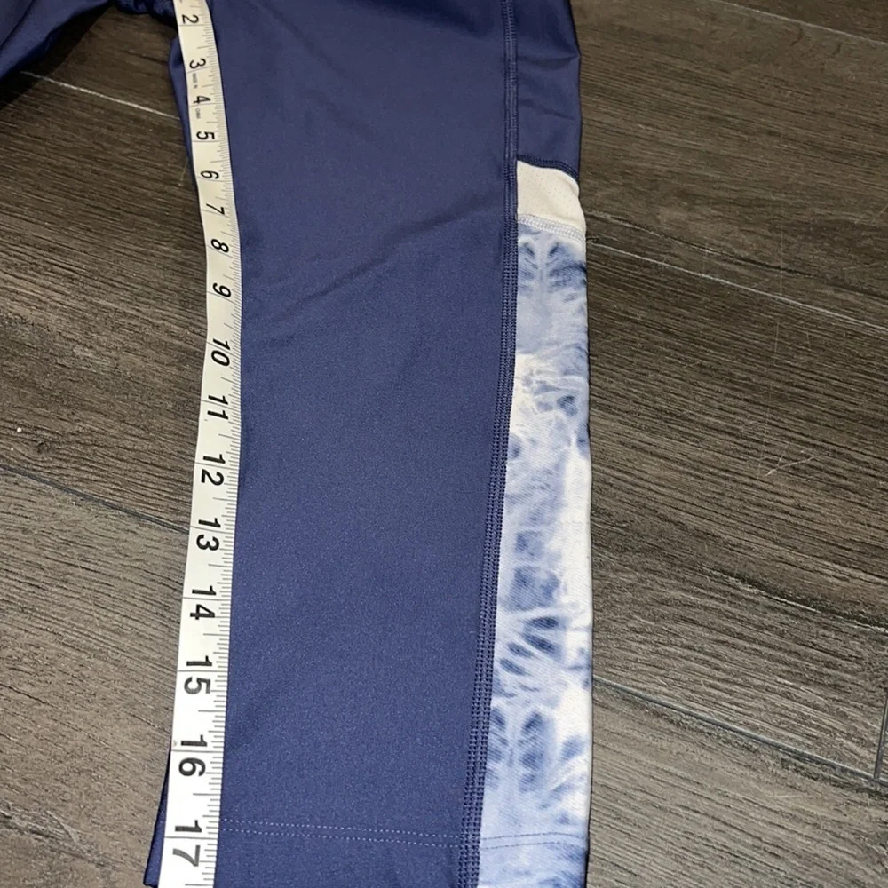 Under Armour Compression Alpha Heat Gear Tie Dye Capri Size Medium Blue/White - Picture 9 of 11